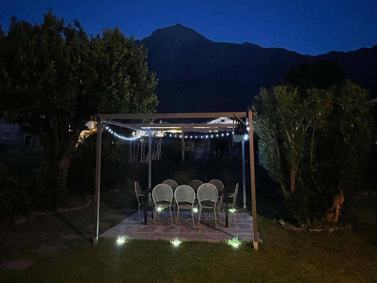 Como Lake Holiday Home Colico Buitenkant foto